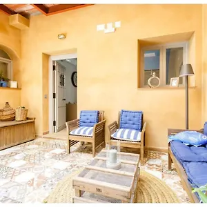 https://terraza-patio-cadiz-playa-caleta-beach-house.es-andalucia.com